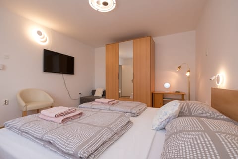 Apartment Perović - Unit 1166-61