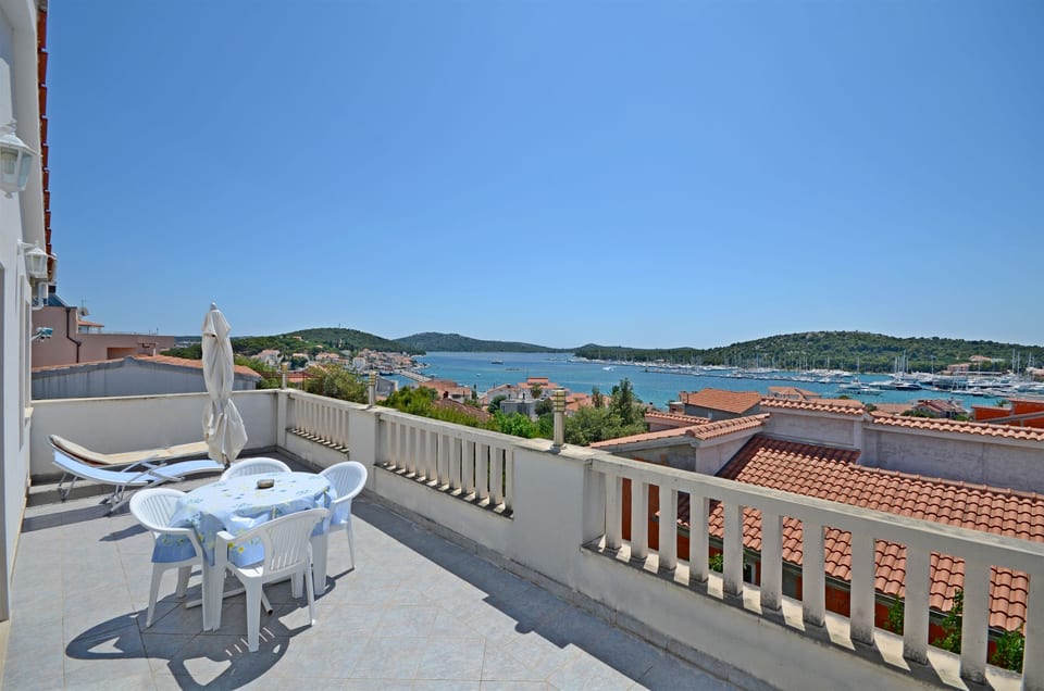 Apartments Branislav - Unit 1260-61 - Croatia