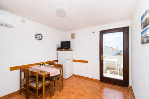 Apartments Crljenko - Unit 1387-61