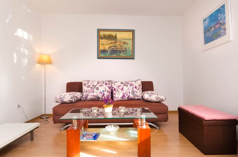Apartment Violet - Unit 1486-61