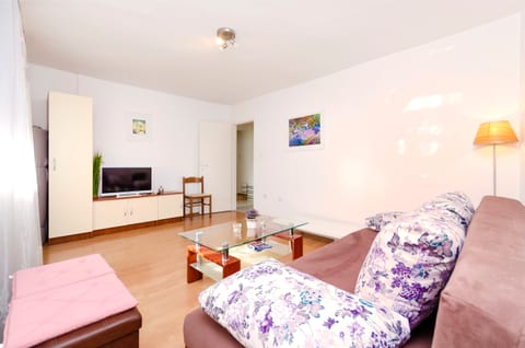 Apartment Violet - Unit 1486-61
