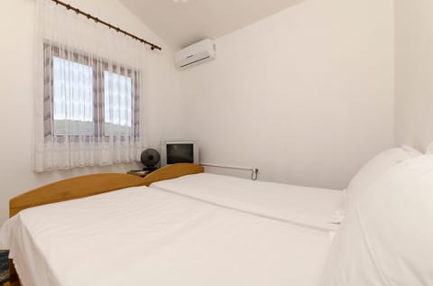 Apartments Mirko - Unit 1564-61