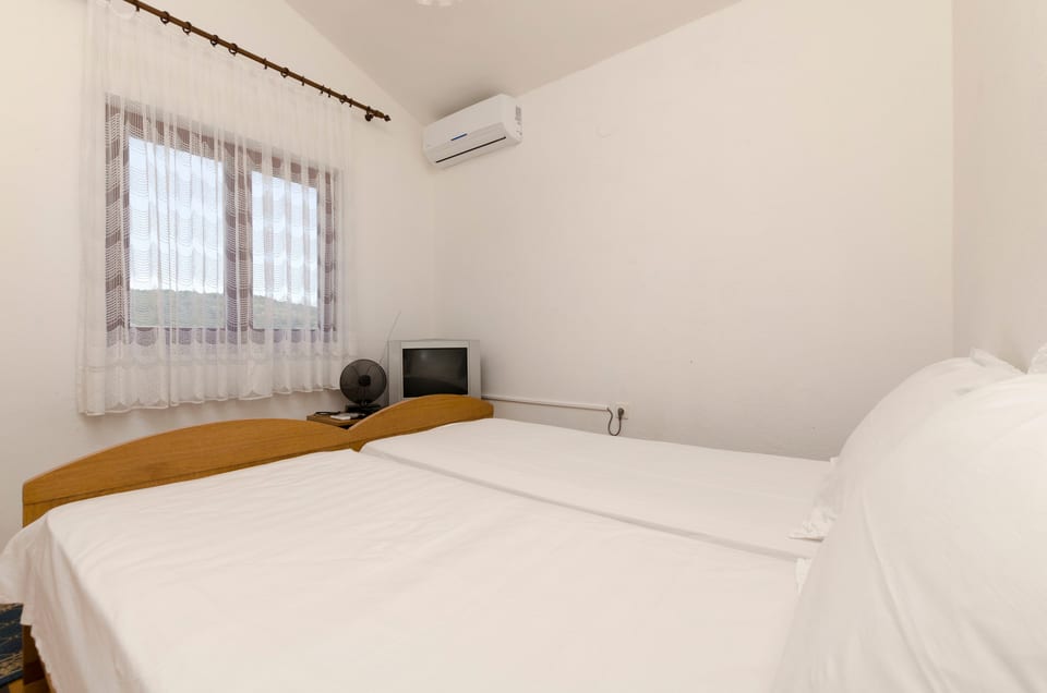 Apartments Mirko - Unit 1564-61