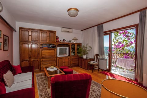 Apartments Verica - Unit 1669-61