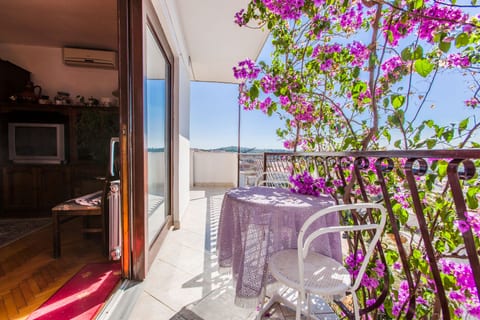 Apartments Verica - Unit 1669-61
