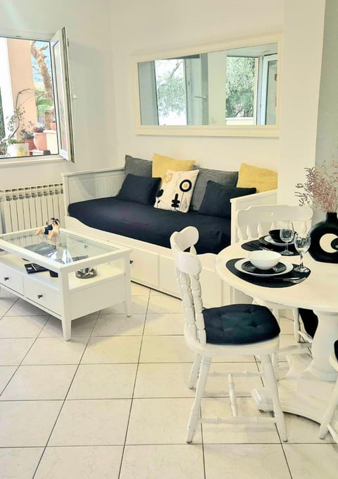 Apartment Damir - Unit 1963-61