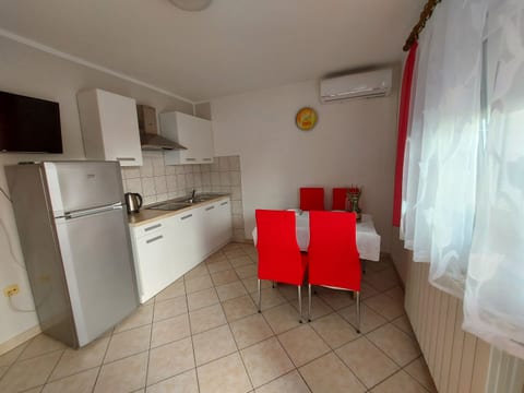 Apartments Bernarda - Unit 1973-61