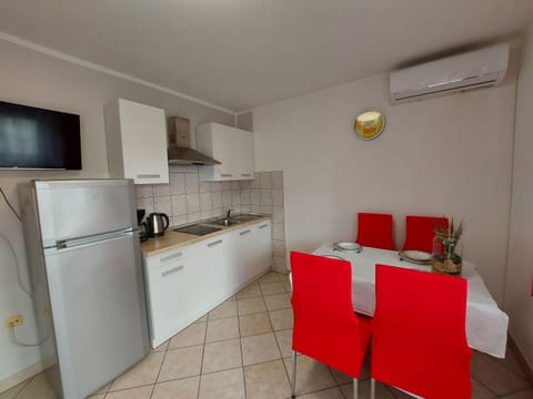 Apartments Bernarda - Unit 1973-61