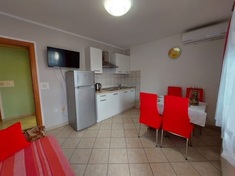 Apartments Bernarda - Unit 1973-61