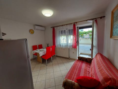 Apartments Bernarda - Unit 1973-61