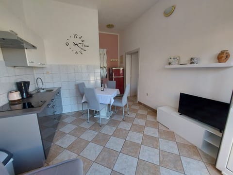 Apartments Bernarda - Unit 1974-61
