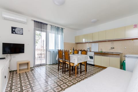 Apartment Josip - Unit 46074-61