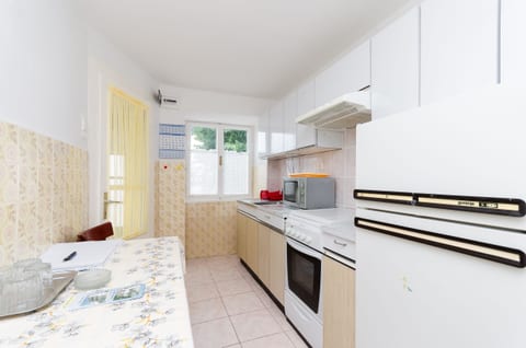House Laura - Unit 46144-61