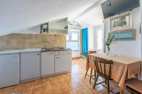 Apartments Rozaria - Unit 46148-61