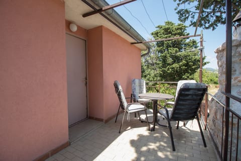 Apartments Josip by the sea - Unit 46163-61