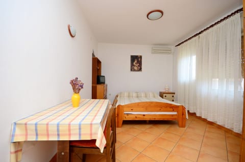 Apartments Mirela - Unit 46278-61
