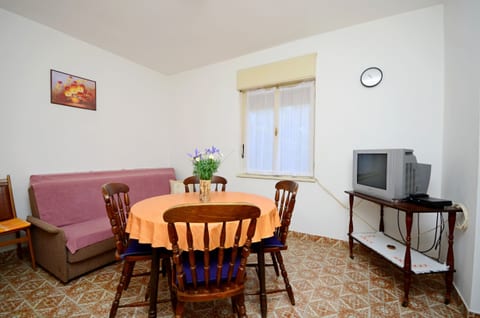 Apartments Mirela - Unit 46279-61