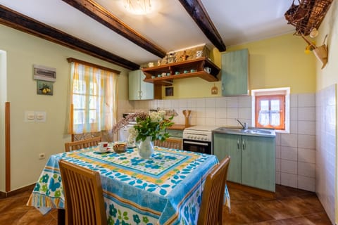 House Dorino - Unit 46281-61