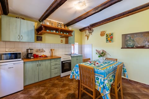 House Dorino - Unit 46281-61