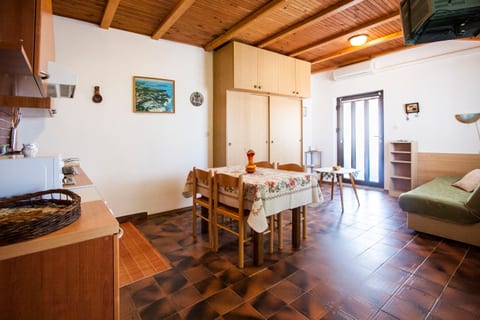 Apartment Armando - Unit 46293-61