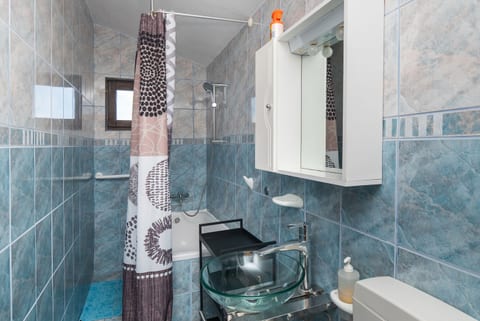 House Nani - Unit 46401-61