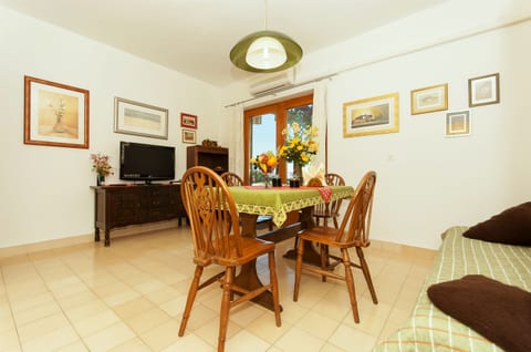 Apartments Luna Gordana - Unit 46457-61