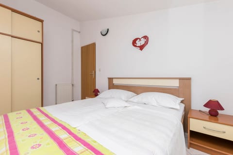 Apartments Miroslava - Unit 46541-61