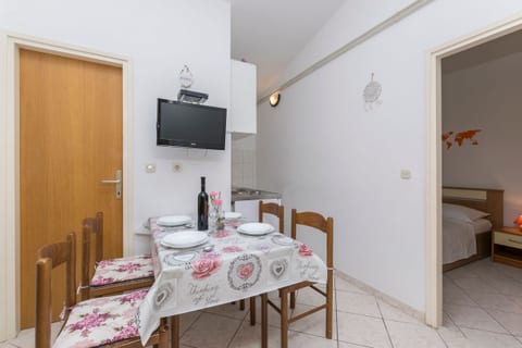 Apartments Miroslava - Unit 46542-61