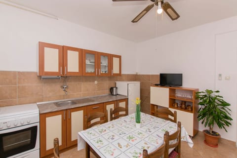 Apartments Miroslava - Unit 46543-61