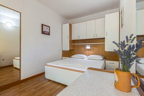 Apartments Konta City center - Unit 46650-61