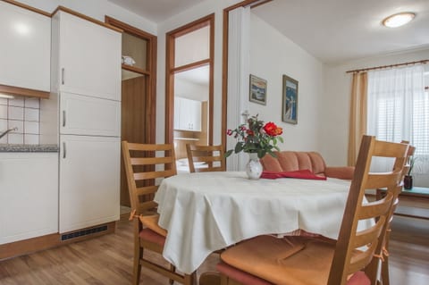 Apartments Konta City center - Unit 46653-61