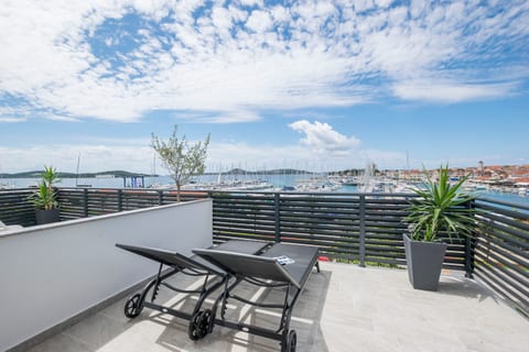 Apartments and Rooms Mare - Unit 46654-61