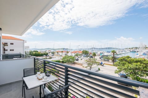 Apartments and Rooms Mare - Unit 46656-61