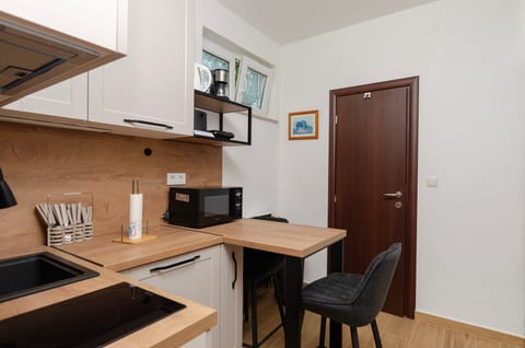Apartments and Rooms Mare - Unit 46656-61