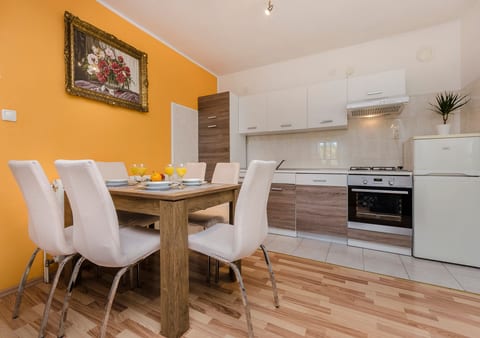 Apartments Ante - Unit 46682-61