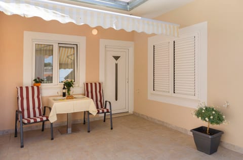 Apartments Ante - Unit 46683-61
