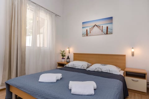 Apartments Ante - Unit 46683-61