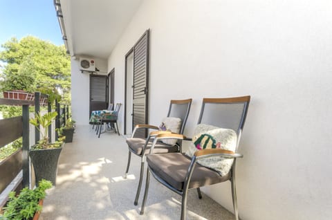 Apartment Jerka - Unit 46695-61