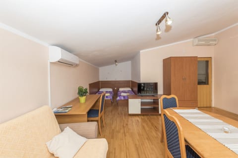 Apartments Ivan - Unit 46803-61
