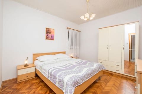 Apartments Tome - Unit 46840-61