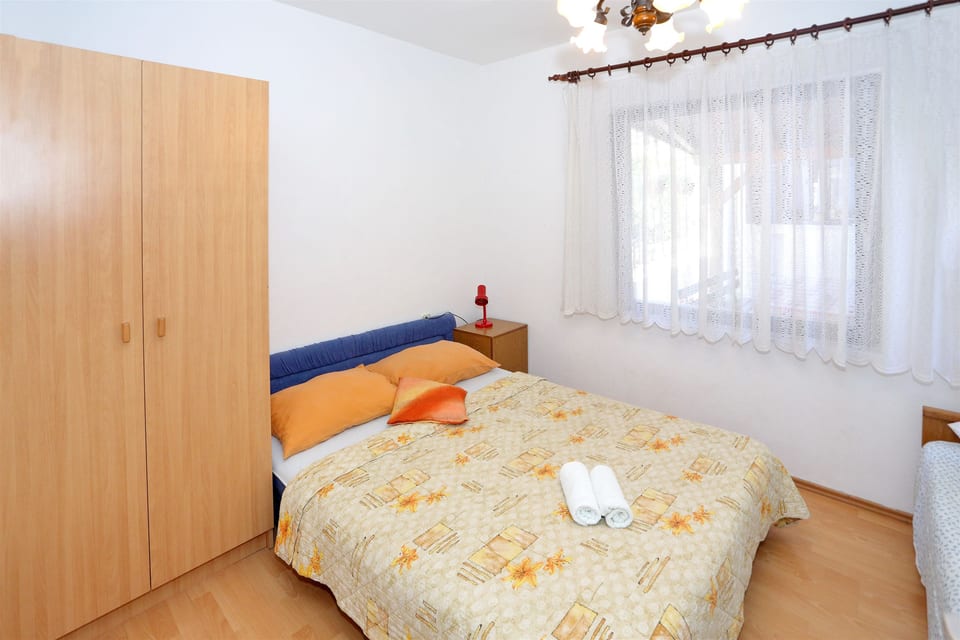 Apartments Ivan - Unit 46855-61