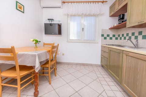 Apartments Toni - Unit 46886-61