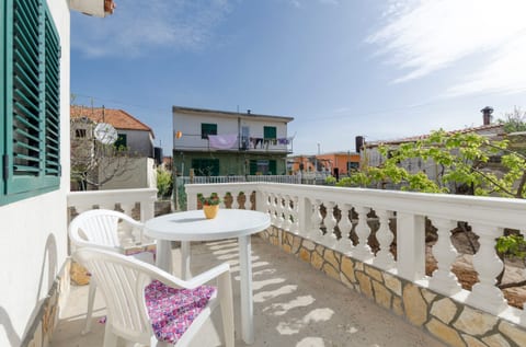 Apartments Mime - Unit 46906-61