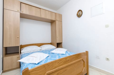 Apartments Mime - Unit 46906-61