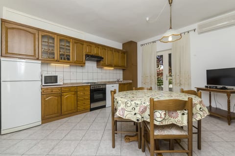 Apartments Nediljka - Unit 46919-61