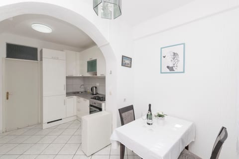 Apartments Tina Sea View - Unit 46935-61