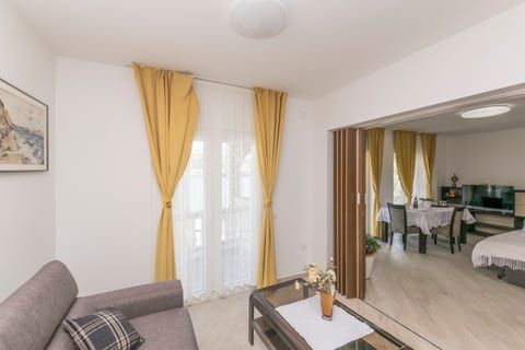 Apartments Tina Sea View - Unit 46936-61