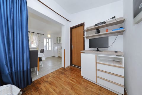 House Tony - Unit 46961-61