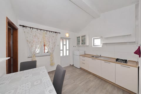 House Tony - Unit 46961-61