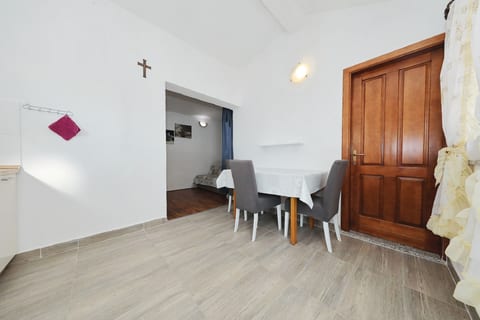House Tony - Unit 46961-61